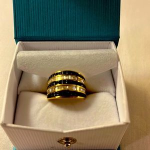 Elegant!!!!! Your getting 2 carats Natural Sapphire & Diamonds!!!